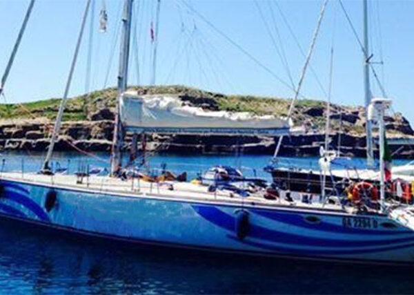 Ischia, Procida, Ventotene Ponza, Palmarola Gaeta Sloop Pepe 11/17 giugno  e 19/25 luglio in barca a vela.