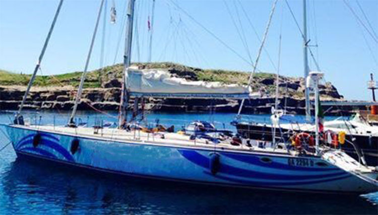 Ischia, Procida, Ventotene Ponza, Palmarola Gaeta Sloop Pepe 11/17 giugno  e 19/25 luglio in barca a vela.